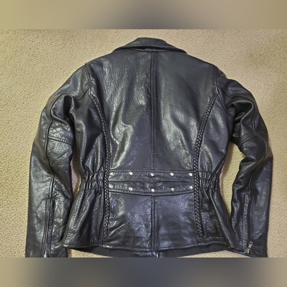 Xelement B8000 leather jacket - Picture 8 of 9